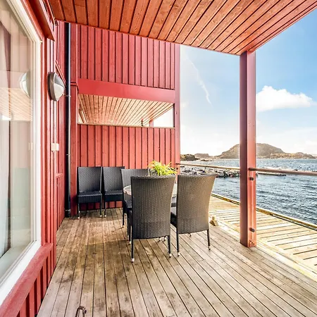 In Beautiful By The Sea Korshamn